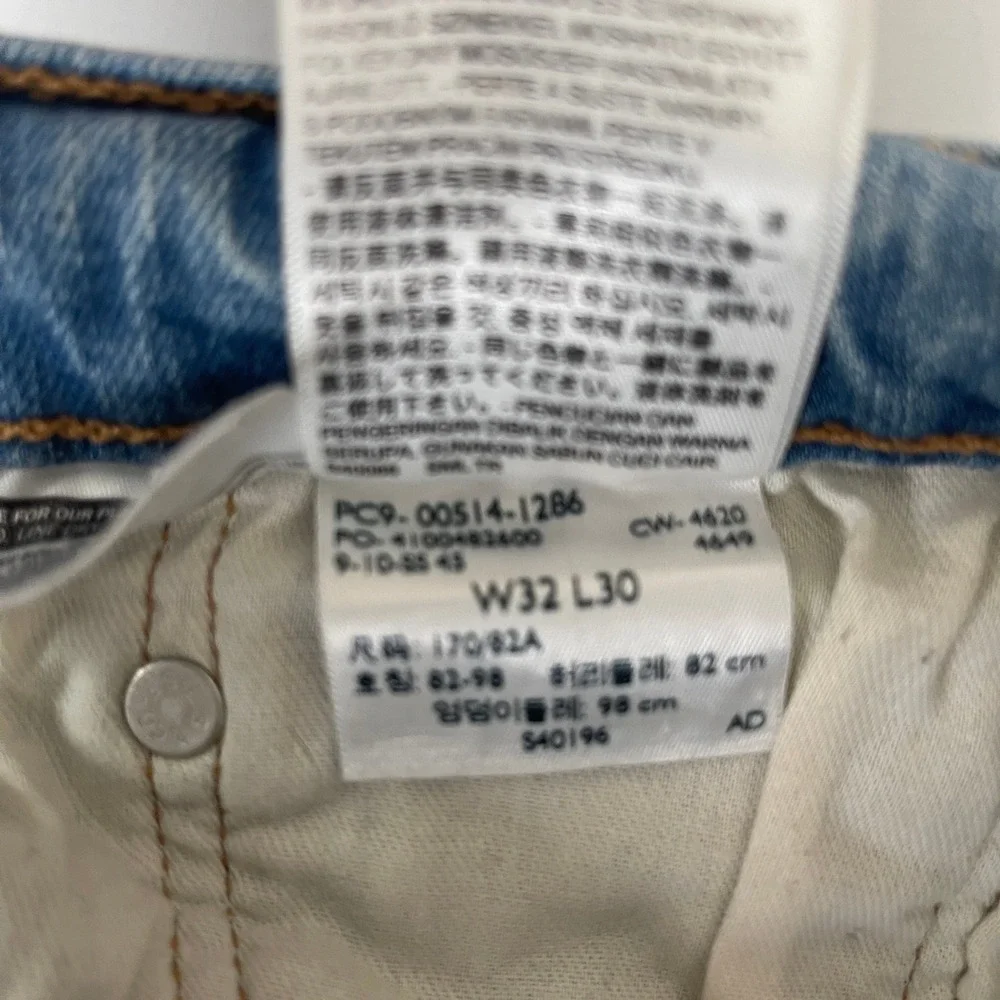 Levis 514 Jeans Mens 32x30 Blue Straight Fit Medium Wash Denim Faded Grunge